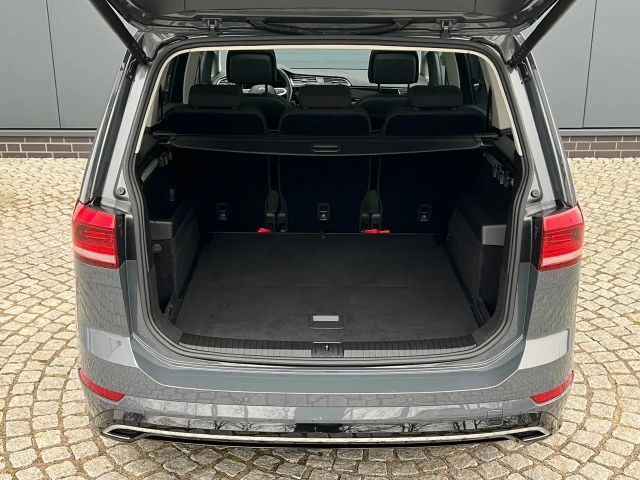 Volkswagen Touran 1.5 TSI Highline R-Line