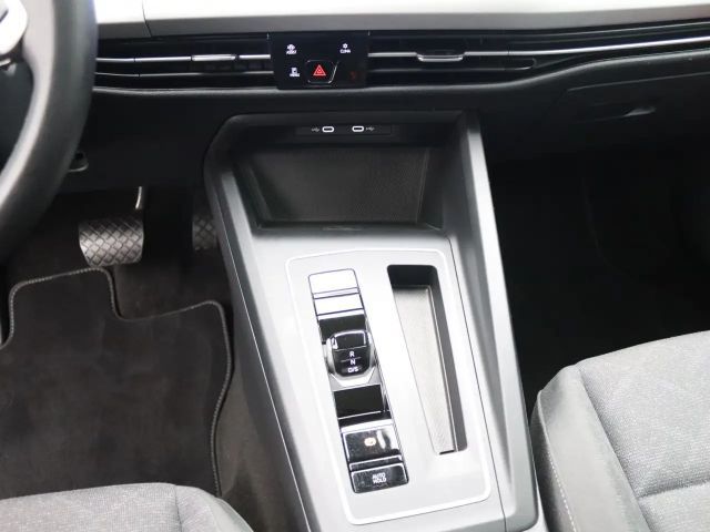 Volkswagen Golf 1.5 eTSI DSG Golf VIII Life