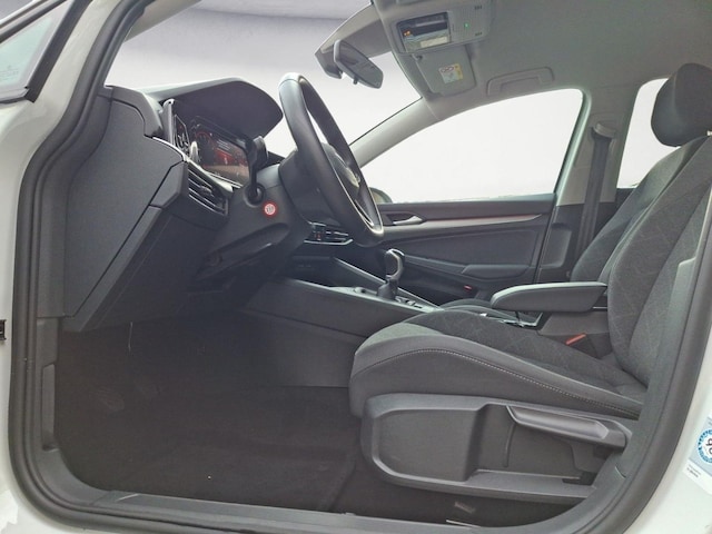 Volkswagen Golf Life Variant