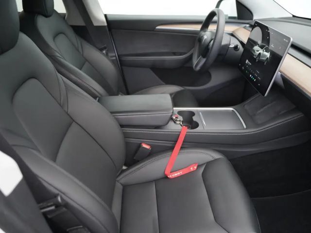 Tesla Model Y AWD Long Range