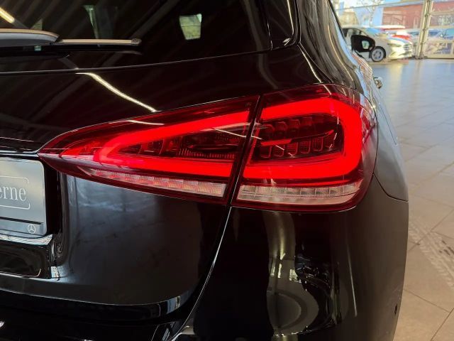 Mercedes-Benz A 250 A 250 e AMG Line