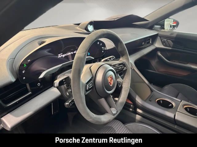 Porsche Taycan 4 Cross Turismo