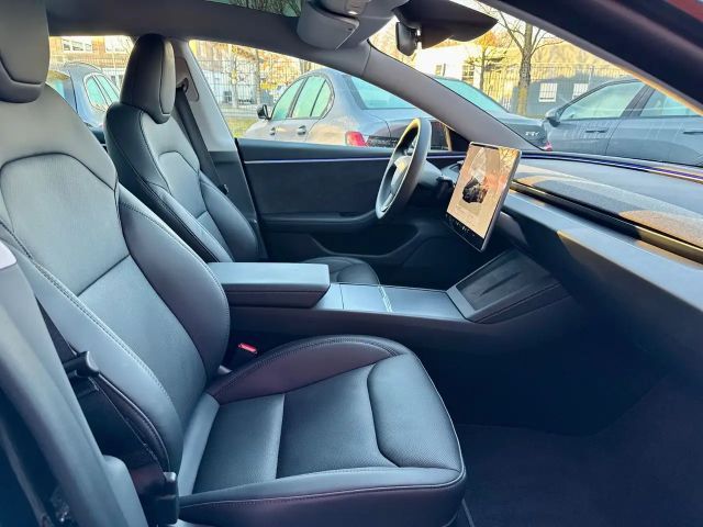 Tesla Model 3 AWD Long Range