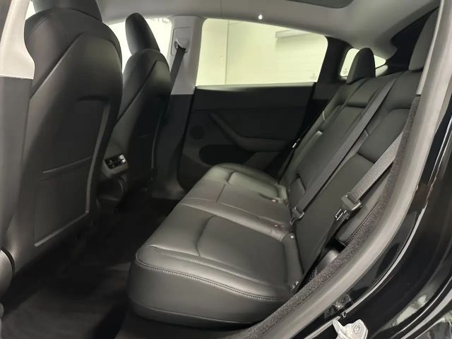 Tesla Model Y AWD Performance