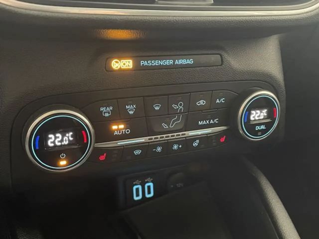 Ford Kuga AWD Titanium