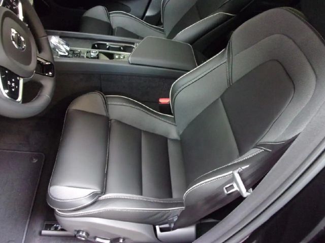 Volvo XC60 AWD Plus Recharge