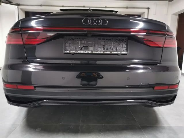Audi A8 S-Line