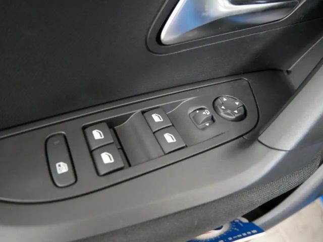 Peugeot E-2008 Active Pack