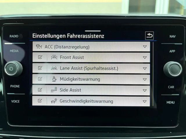 Volkswagen T-Roc 1.5 TSI DSG R-Line