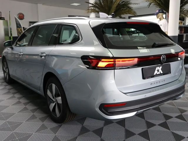 Volkswagen Passat 1.5 eTSI Business Variant