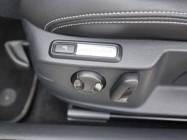 Volkswagen Passat 2.0 TSI R-Line Variant