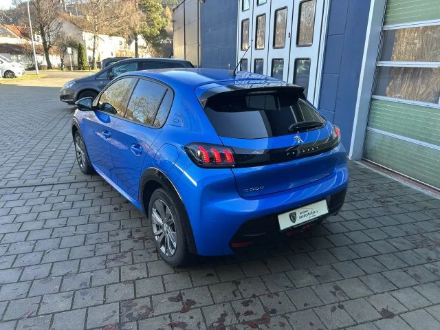 Peugeot E-2008 Allure Pack