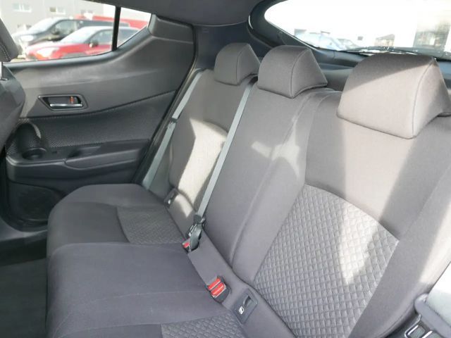 Toyota C-HR Hybride Team D