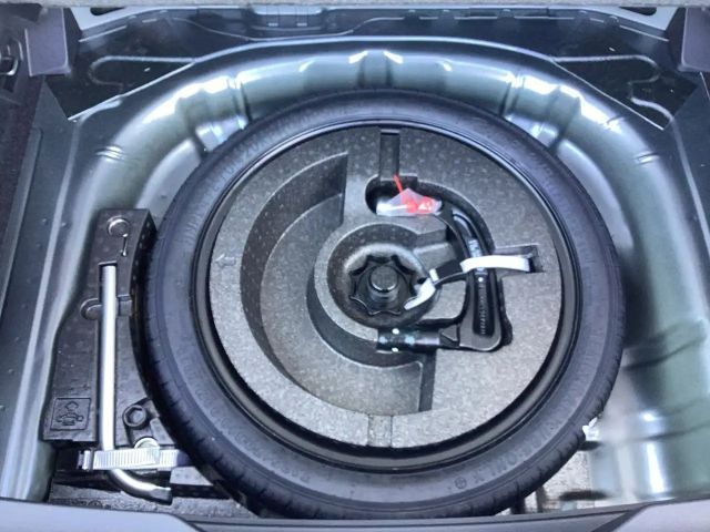 Volkswagen T-Roc Friends TSI