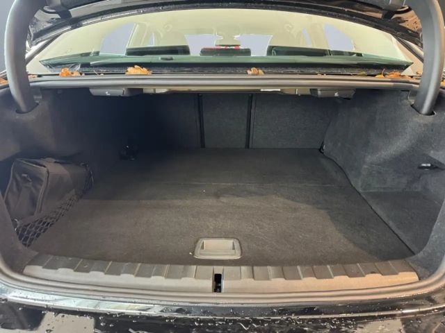 BMW 320 320e Advantage pakket Sedan