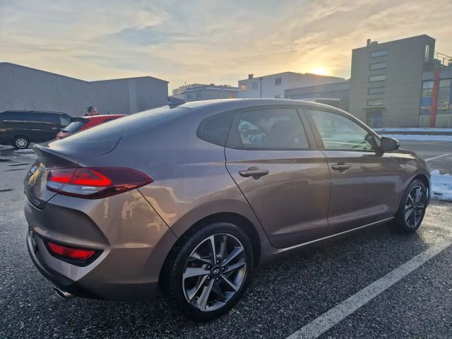 Hyundai i30 i301,5T-Aut. FASTBACK Keyless Full-Kamera-