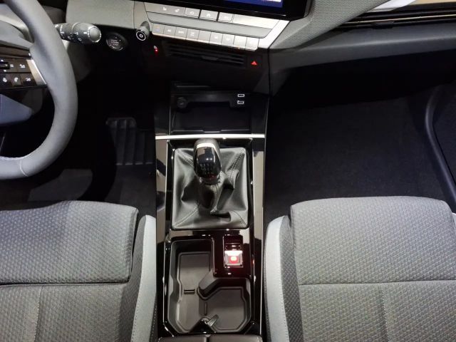 Opel Astra 1.2 Turbo Edition Turbo