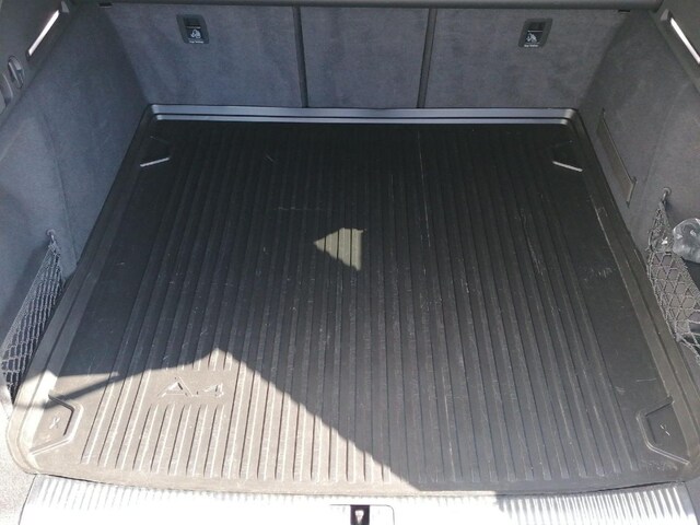 Audi A4 35 TFSI Avant S-Tronic