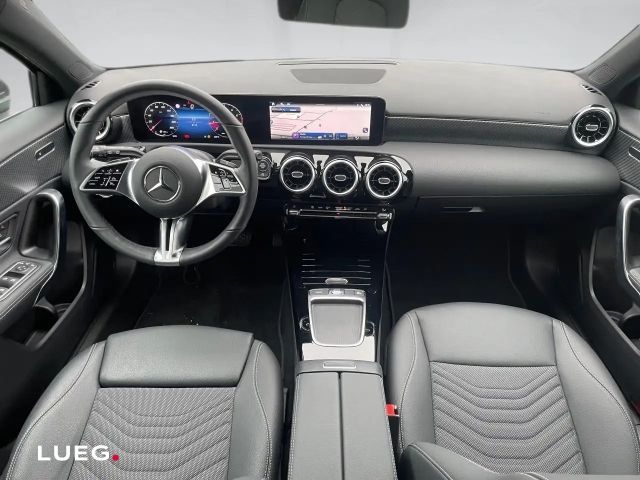 Mercedes-Benz A 200 Progressive