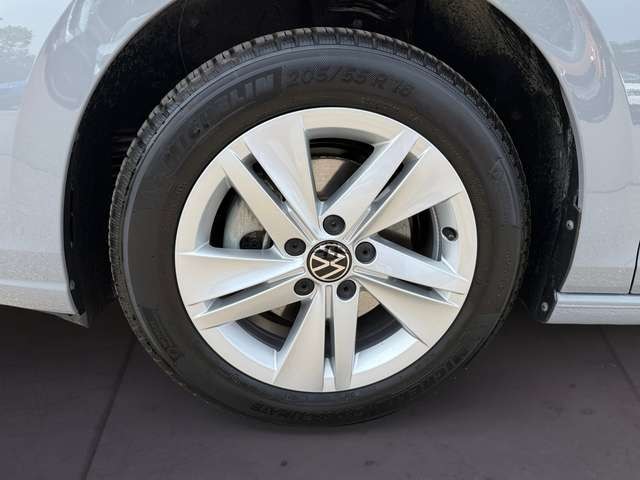 Volkswagen Golf 1.5 eTSI DSG Life