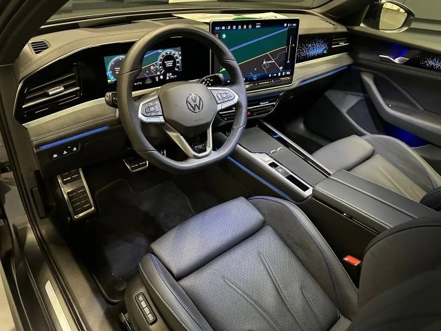 Volkswagen Passat 4Motion R-Line Style Variant