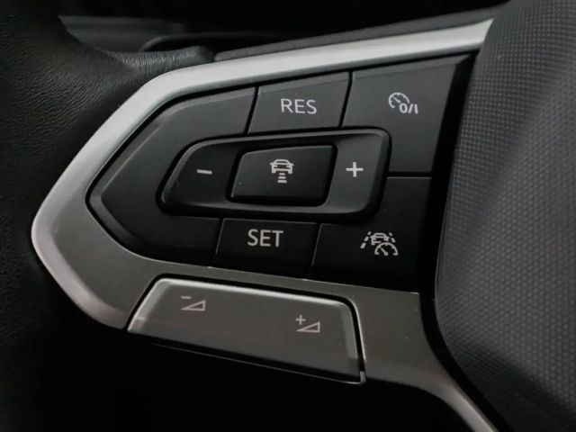 Volkswagen Touran 1.5 TSI DSG R-Line