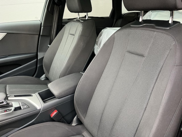 Audi A4 40 TFSI Avant S-Tronic