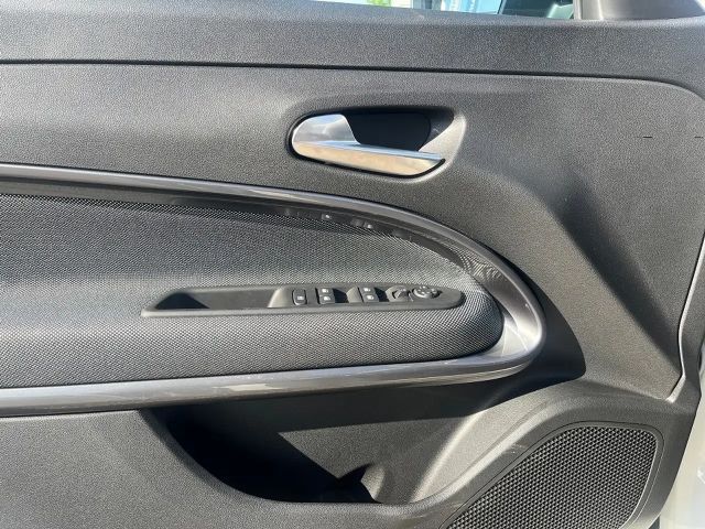 Fiat 600e HYBRID 100 RED KOMFORT STYLE