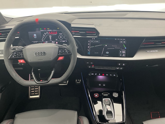 Audi RS3 Quattro S-Tronic Sedan