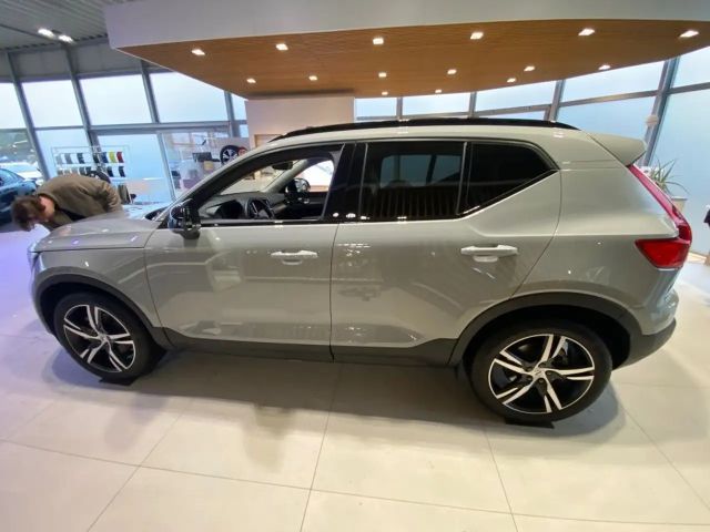 Volvo XC40 Dark Plus