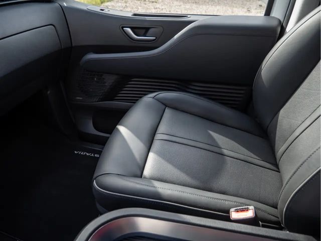 Hyundai Staria Signature