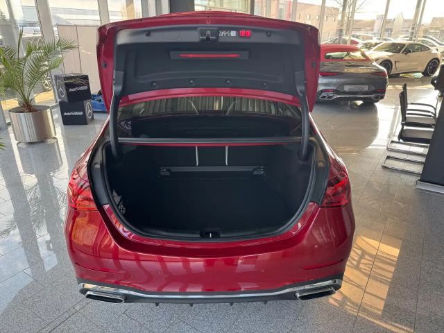 Mercedes-Benz C 200 4MATIC AMG Line Sedan