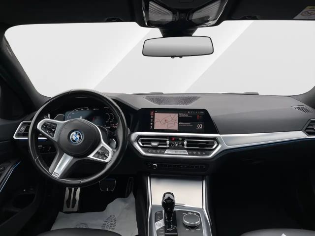 BMW 330 330e M-Sport Touring xDrive