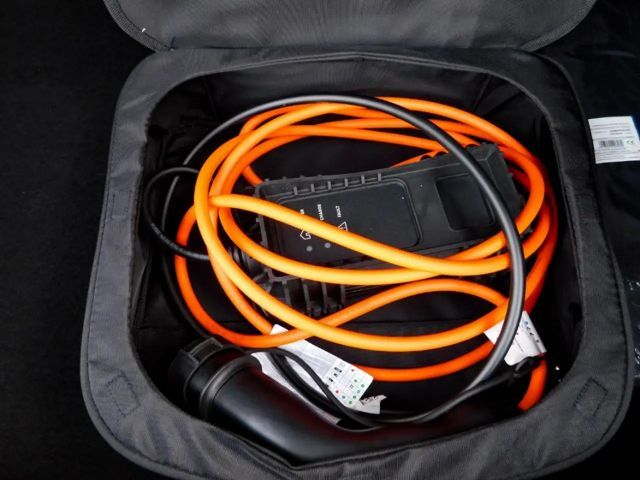 Opel Corsa Corsa Elektric 3-Phasen 11KW Charger  Allwetterrei