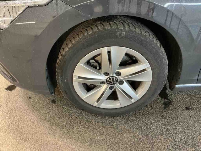 Volkswagen Golf 1.5 eTSI DSG Variant