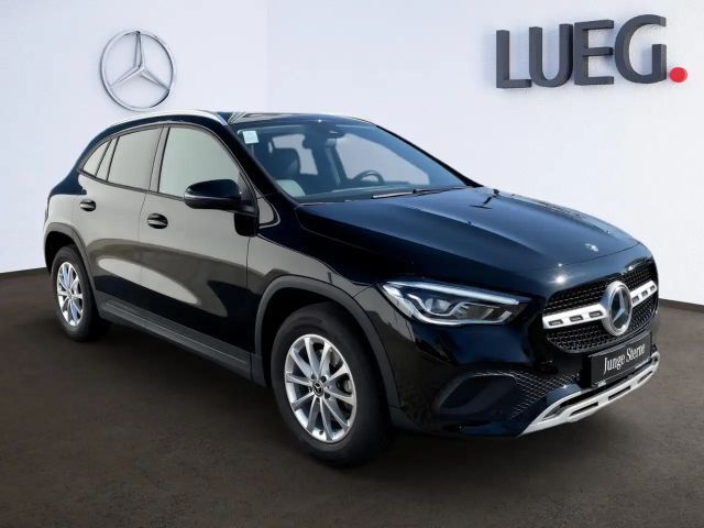 Mercedes-Benz GLA 180 GLA 180 d