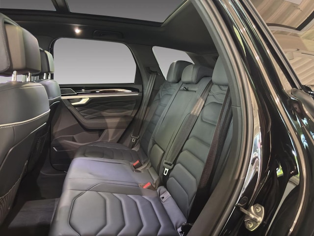 Volkswagen Touareg 4Motion R-Line