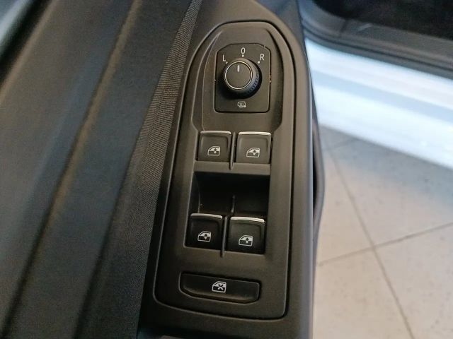 Volkswagen Golf 1.5 eTSI DSG Golf VIII Style