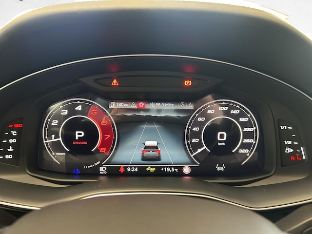 Audi RS Q8 Performance Quattro