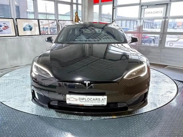 Tesla Model S Plaid