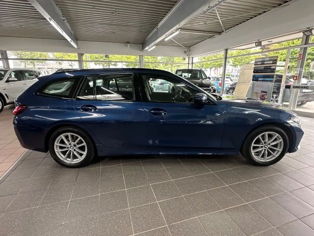 BMW 320 320d Touring xDrive