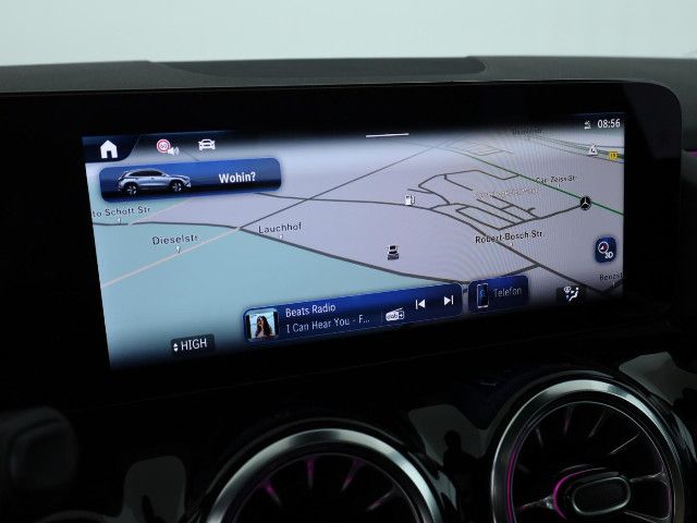 Mercedes-Benz GLA 180 AMG Line