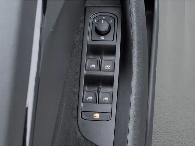 Skoda Scala Essence TSI*DSG AHK LED SHZ Tempo digCockp