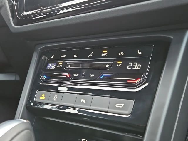 Volkswagen Touran 1.5 TSI DSG IQ.Drive R-Line