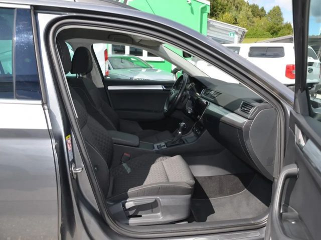 Skoda Superb Superb Kombi 2,0 TDI DSG LED VIRTUAL 1.Besitz