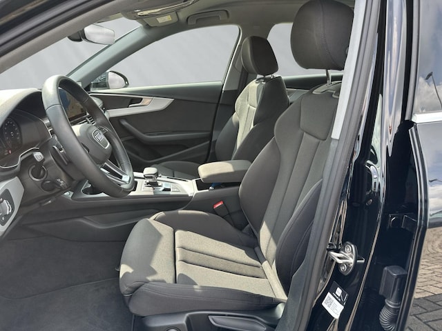 Audi A4 40 TFSI Avant S-Line S-Tronic