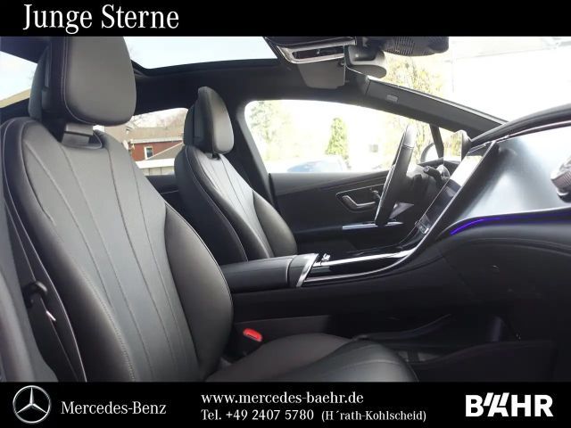 Mercedes-Benz EQE 300 Sedan