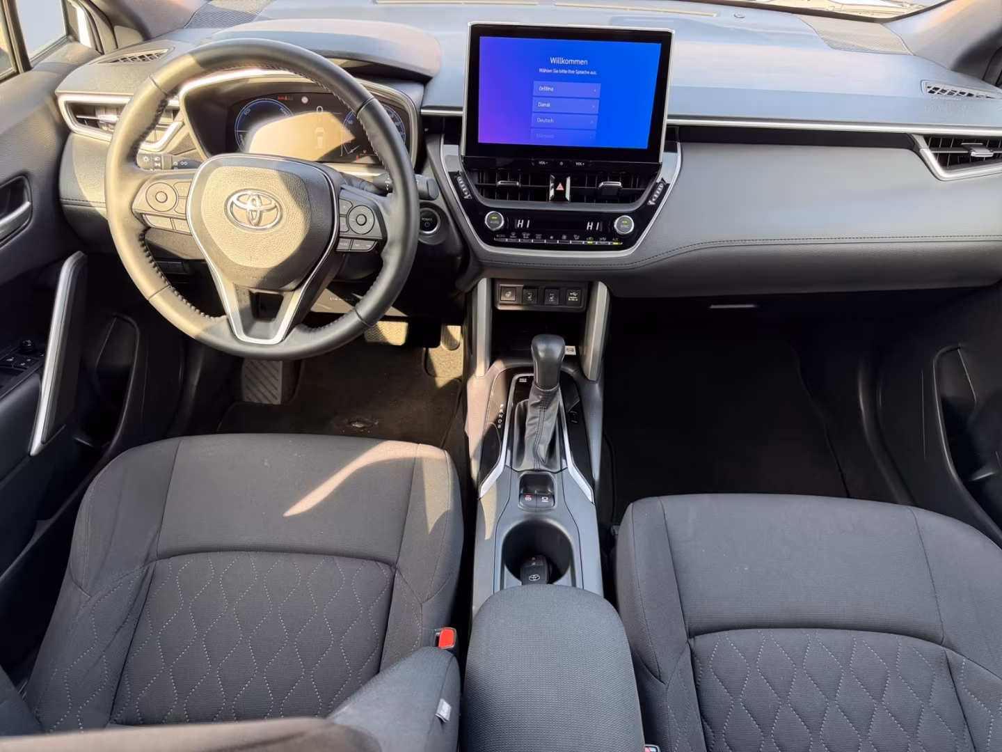 Toyota Corolla Cross Hybride Team D