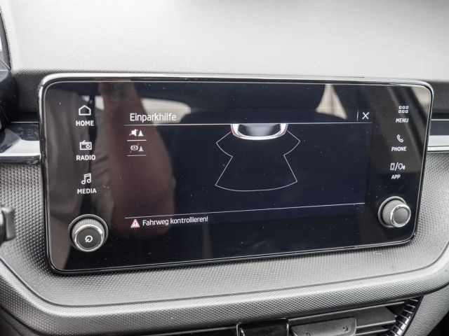 Skoda Fabia 1.0 Essence KLIMA PDC SITZHEIZUNG LED