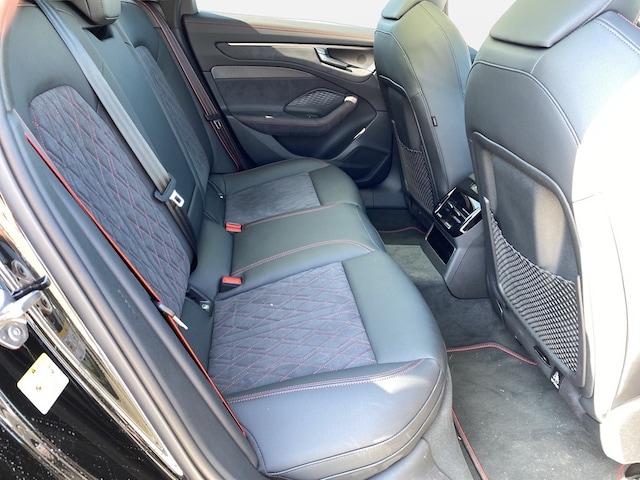 Audi A6 e-tron Avant Quattro